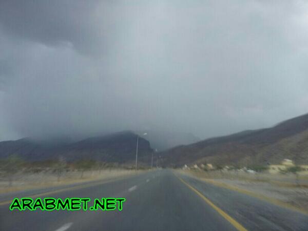 أمطار غزيرة على اجزاء من وادي بني خروص وجبال العوابي /الباطنة #عمان #oman @k_k_jahwari  <a href="/7albrashdi/">حامد البراشدي</a>