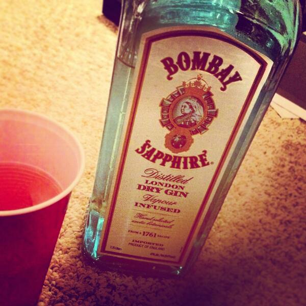 kaycee_cuddy's tweet image. #bombaysippin