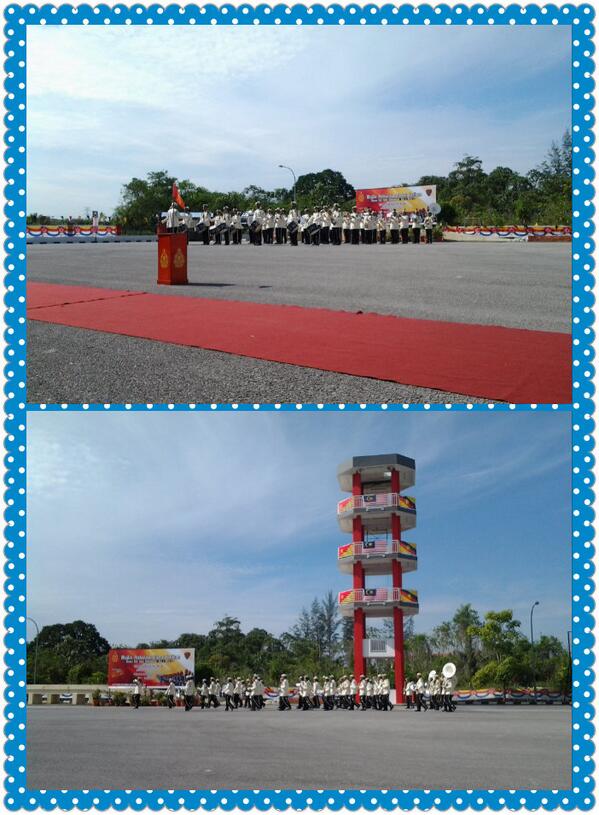 siti_sazana's tweet photo. Terbaik! @RELA_Sarawak Persembahan pancaragam dari bomba http://t.co/QQsuGEIKKP