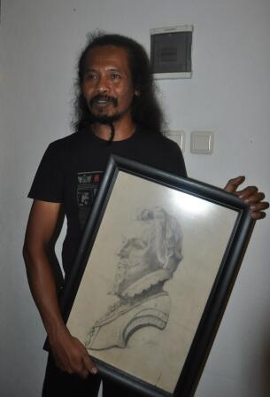 SurahSastra's tweet image. #Nasirun menunjukkan koleksinya...