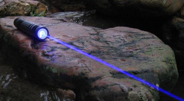 laserspaces's tweet image. 1000mw waterproof blue laser pointers:
laserspaces.com/show_pro.asp?i…