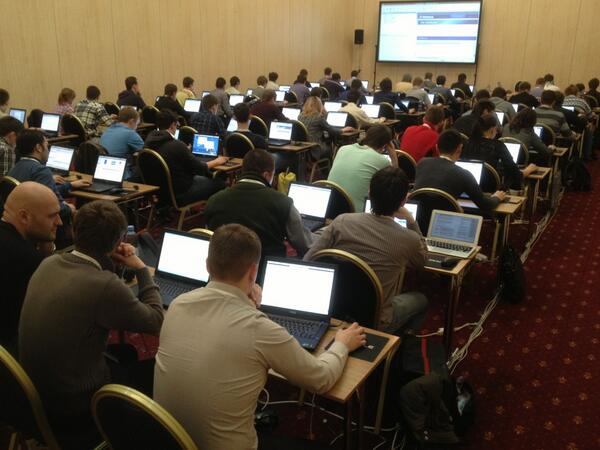 arungupta's tweet image. #JavaEE7 hand-on lab, always a crowd puller, #JavaOneRussia too! Download from glassfish.org/hol