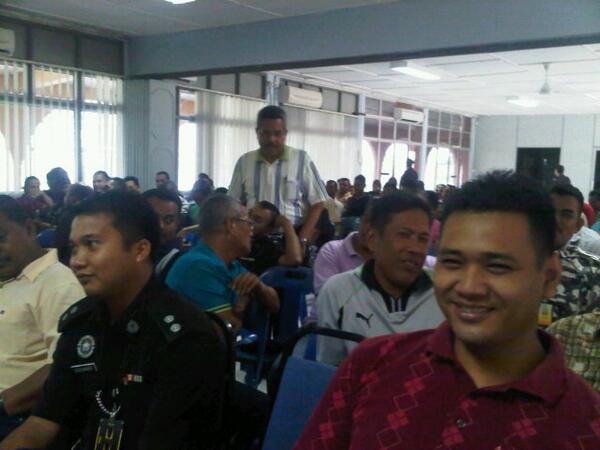 Sedang berlangsung dialog bulanan <a href="/PenjMarang/">Penjara Marang</a> <a href="/hzanip/">hamzani che berahim</a> <a href="/penjaramalaysia/">Penjara Malaysia</a> <a href="/KDNPUTRAJAYA/">KDN🇲🇾</a>