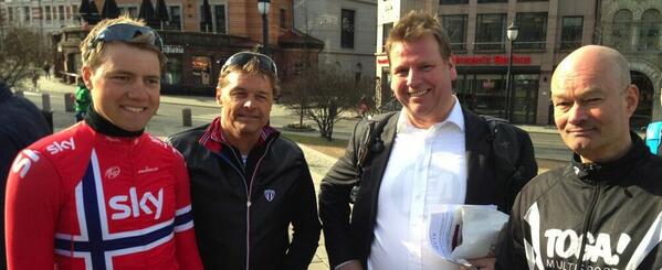 sykkelTV's tweet image. Morten Kerr, @EBhagen @TV2DagO2 og @HHusoe bidro til bra #sykkelkarma i sentrum i dag.