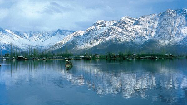 triphills's tweet photo. #InTheMoodFor A Visit to Kashmir. to fall in love with #kashmir again and again and again @kashmirtourism @TourismJK http://t.co/8LCK7Ud79L