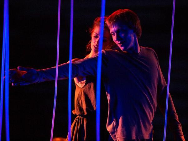 Šodien plkst.19.00 Kongresu nama Jaunajā zālē būs skatāma dejas izrāde „TURpinĀJUMS – par dzīvi laukos un pilsētā.