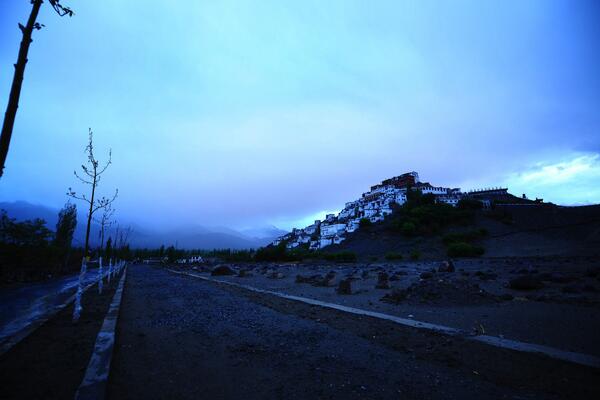 TourismJK's tweet photo. #Picoftheday An evening in #Ladakh #Kashmir http://t.co/CRE0EXPQ9s