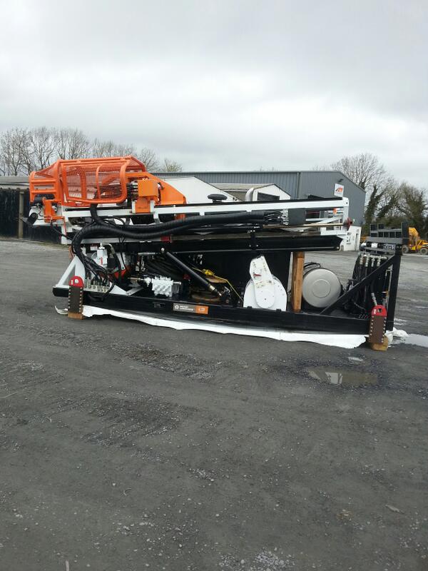 PriorityIreland's tweet photo. First part of LF 230 arrives in Killimor http://t.co/tQqGb0OE9z