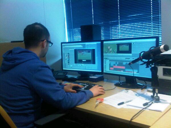 andystegs's tweet image. Magician! Scott with finishing touches to @samsungfootball win a #procontract 3pt series for SkySport1 starts May2