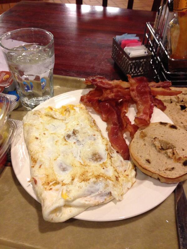 thekingtapp's tweet photo. Diet or not, we don't skimp on bfast. #fuckit #tfm http://t.co/t7Ftu8YNJf