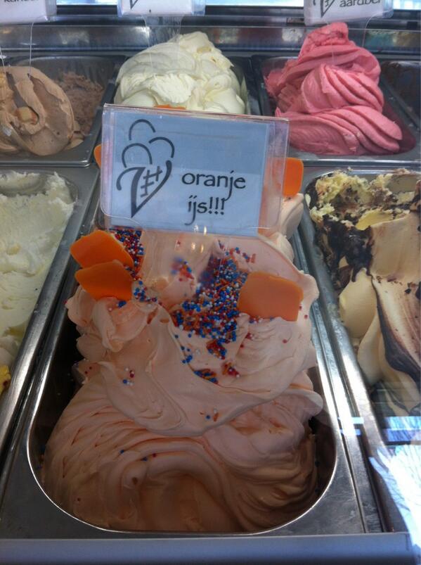 ijsmakerij's tweet photo. Oranje ijs staat weer klaar http://t.co/wieRYa2fwV