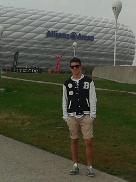 tomastorricelli's tweet photo. #allianz #arena #bayern #barca http://t.co/z4mmCqsshr