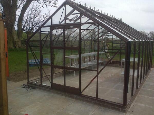 FTC7FTC's tweet image. Another greenhouse installed with staging in portaferry. #hometime