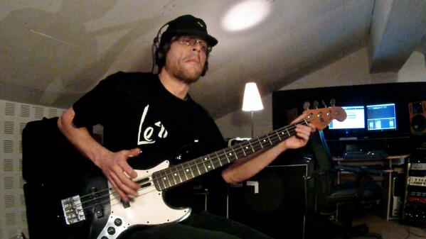 LE_MINUS's tweet image. Check our Youtube channel tomorrow for a new video featuring Murray Lord. On the bass. 

youtube.com/user/tagueulem…