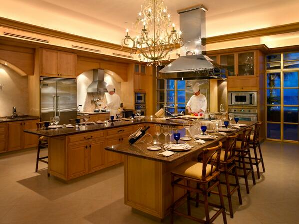 RitzCarlton's tweet image. #CulinaryCenter at @RitzCarlton #Cancun is the most exclusive restaurant in #Mexico only 12 seats available per night