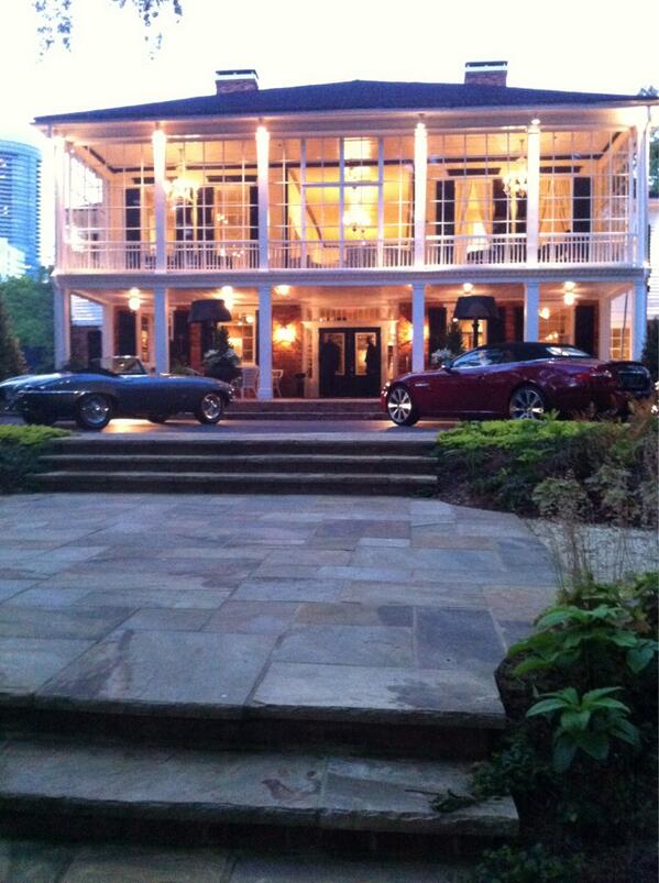 EliteExotics's tweet image. Yes, I still go to mansion parties!