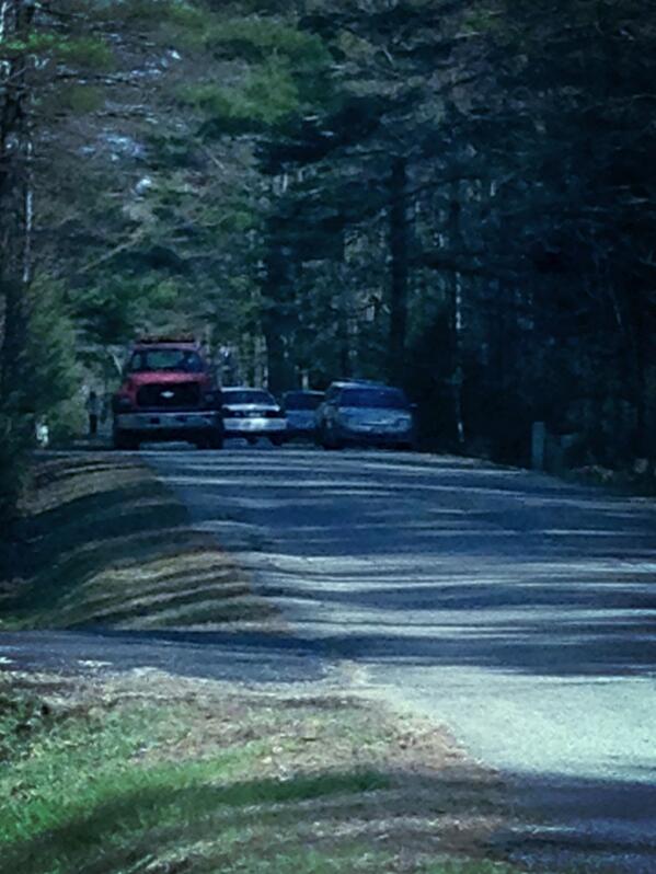 bikerbeth's tweet image. It takes a lot of vehicles for a drama to properly unfold. #heritagelane #squaters #thieves #weird #whoknows