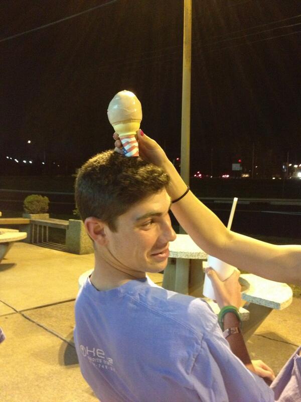 StuffOnSom's tweet photo. Cone #SOS http://t.co/Ht5jA1zWSC