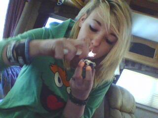 emzyoxo's tweet photo. idek hi #roar #baked #Meow #pictures http://t.co/LFQdPVb3XE