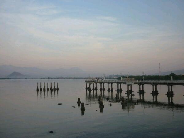 tofifoto's tweet photo. Pantai #Amahami Kota Bima http://t.co/qGrjboTWVI