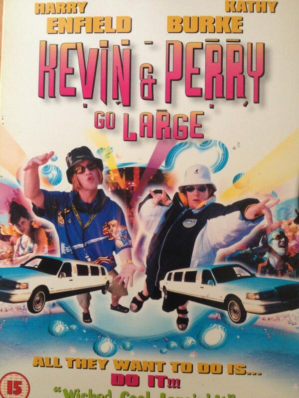 Jessicarrr_93's tweet image. Ohhh YES!! All i wanna do is do it 😎 #kevinandperrygolarge thanks @EmmaDragon1981