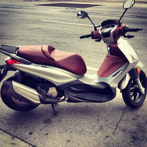 This is our #instagram #piaggio #pictureoftheweek. http://t.co/LF5ikBqGaz