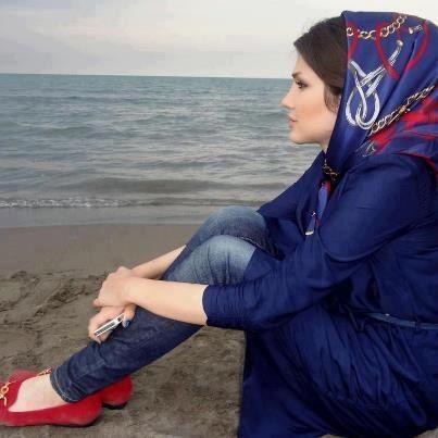moumr900's tweet photo. كنت اعتقد أن أسوا شيء في الحياة  هو أن يبقى الإنسان وحيدا http://t.co/9WdpsZ0cUU