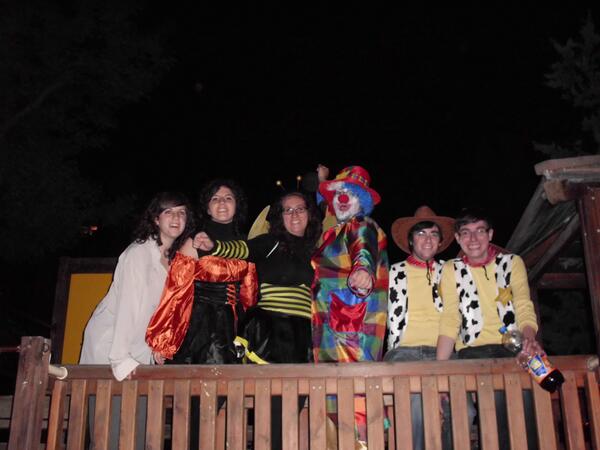 nandointhezone's tweet photo. @Anen90 @danielme91 @veropargar92 @danist10 @Blancuxi91 #SinBlancuxiNoHayRetreta :) http://t.co/2DinRqgGp5