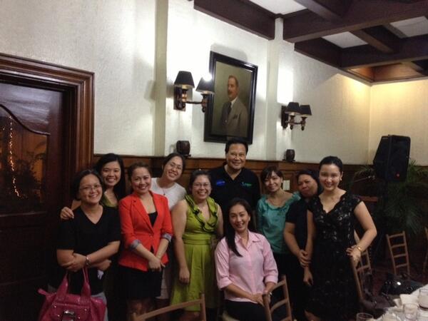 InaReformina's tweet photo. #SendOffDinner #HappyPeople #RCC http://t.co/316eqEHzzf