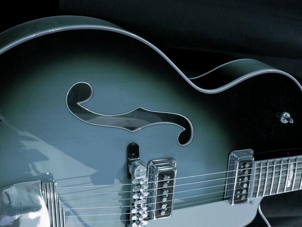 Buenos días, ¿como les parece esta Guitarra eléctrica? 
Musical Cedar te desea un excelente día.