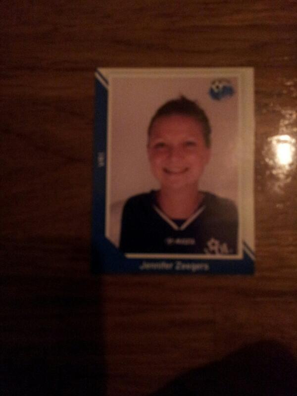 Runn_Spruijt's tweet photo. @jenniferzeegers kijk eens wat ik heb http://t.co/8nj8jz5euI