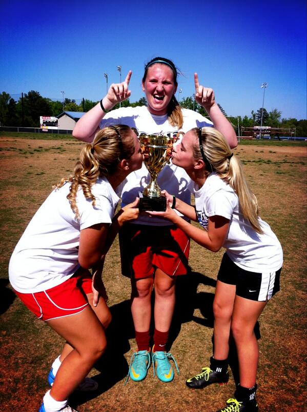 lora_bruce14's tweet image. #regionchamps  #firstteamallregion @ellbowes @RachelAllred_