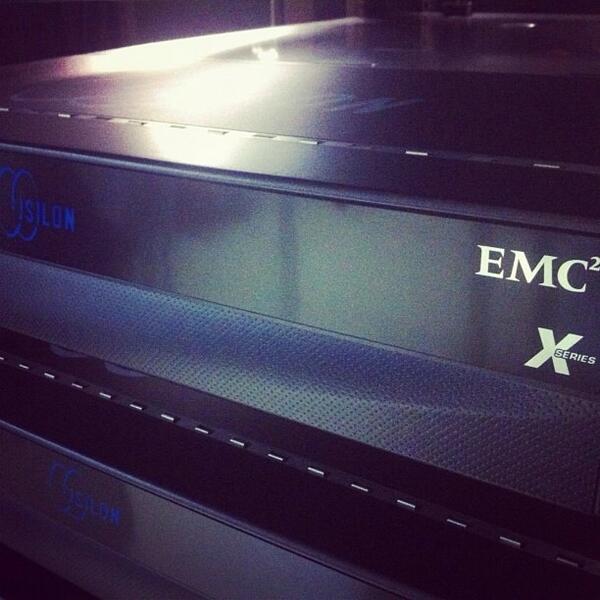 arttekcomtr's tweet photo. .@EMCIsilon here is a new born Isilon cluster in Turkey. 8 nodes of X200! #Isilon #EMC http://t.co/6IuENijSUO
