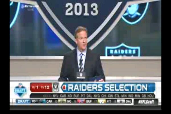 pdieze's tweet image. Una vez mas desquitando mi #SlingBox #DraftNFL2013