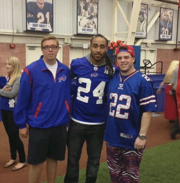 k_dort33's tweet image. Shout out to @AnthonyCon2 for a fun time at the draft party #billsmafis