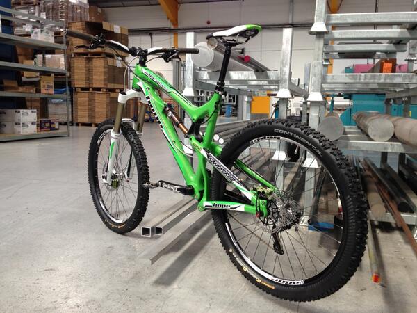 Hopetech's tweet photo. We're all set for the @UKGravityEnduro this weekend. The @santacruzbikes Nomad is all prepped and ready to race!!! http://t.co/mojwFKYIV0