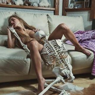 Pussy eating was the lust and joy of my life. I died while doing it. But my girlfriend still enjoys it!