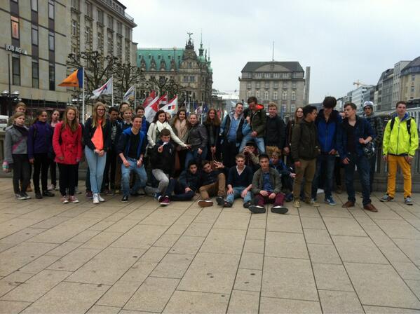 JaninaPoos's tweet photo. Bijna weer terug in Arnhem na een week uitwisseling in Hamburg #thomasakempis http://t.co/q5r2PLGaAC
