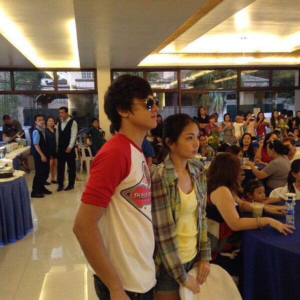FirmKathNiels's tweet photo. Sinamahan Talag Ni Kath Si DJ Sa Pagtayo Nuh :"> ~Chowder http://t.co/DrIrX88z9b