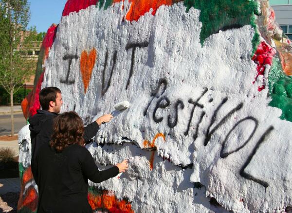 UTKnoxville's tweet image. Happy last day of classes! What's on your #BigOrangeBucketList?