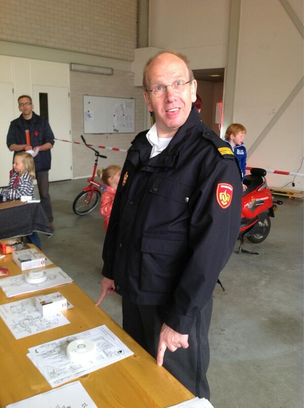 foilzone's tweet image. Tevreden groepschef! 

Kom nu kijken op de Triosingel 34 in Culemborg!

RT = fijn!

#brandweer