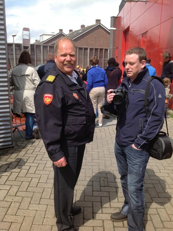 foilzone's tweet image. Een nog tevredener commandant! Kom nu kijken op de Triosingel 34 in Culemborg!

RT = fijn!

#brandweer