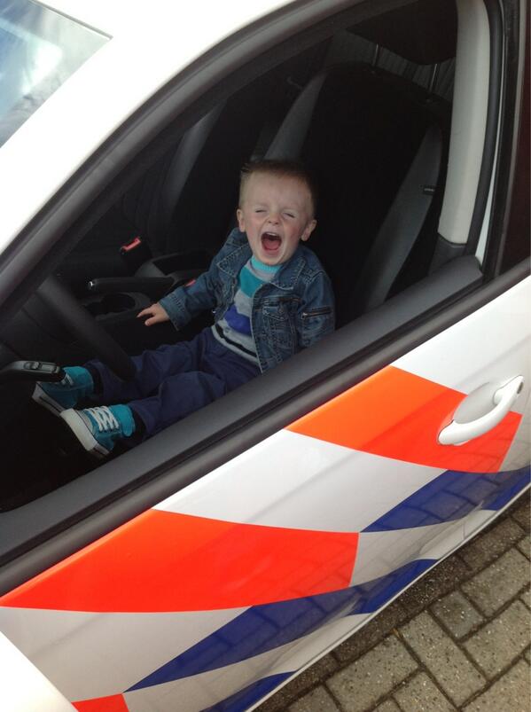 foilzone's tweet image. Nog een paar jaartjes en dan zelf rijden?!

Kom nu kijken op de Triosingel 34 in Culemborg!

RT = fijn!

#brandweer