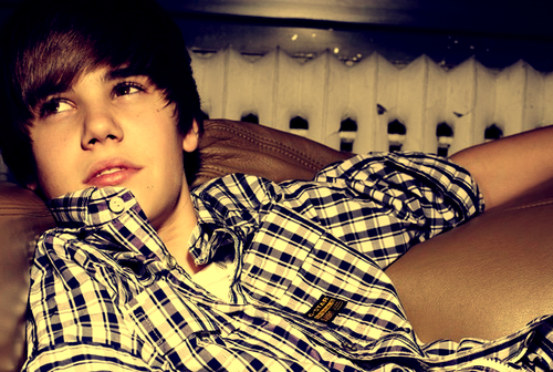 CloseToPeople's tweet image. I always follow EVERYONE, but today, especially BELIEBERS ! #RT this photo, and I'll follow you, follow me before ♥ x