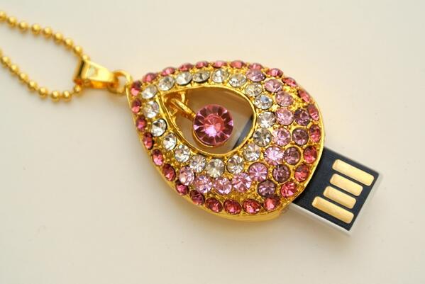 EmoboxUK's tweet photo. Next up is a bohemian, rhinestone studded teardrop necklace USB that's perfect to carry data for the festival season http://t.co/pIZknUFiiA