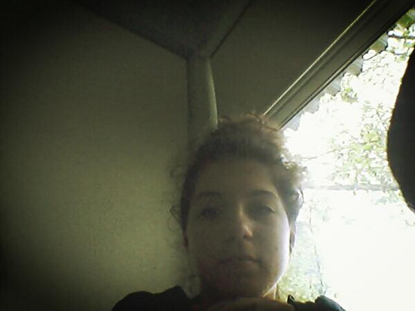 JFilipa's tweet image. Tirar fotos vergonhosas nas aulas é fixe :3