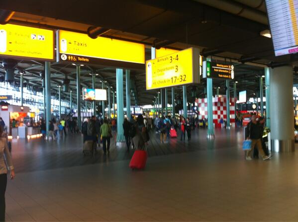 AweSlager tweet picture