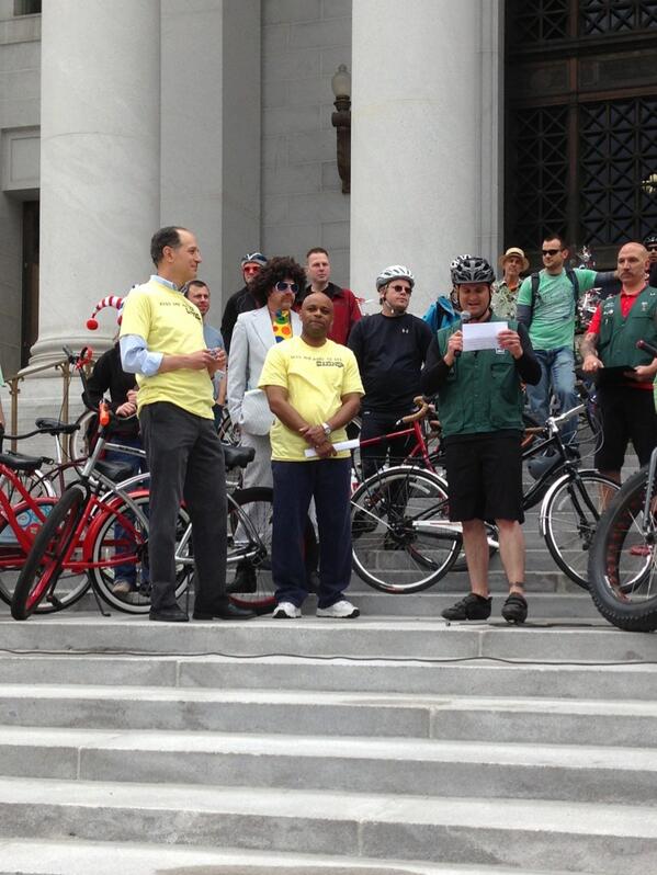 Ride w/ <a href="/MayorHancock/">Michael B. Hancock</a> Go #Denver