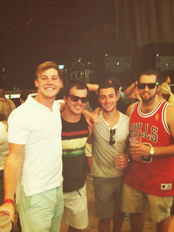 Sweatsuit_Tony's tweet image. #tbt 311 concert #excitableones @ryanallee @Schoooop