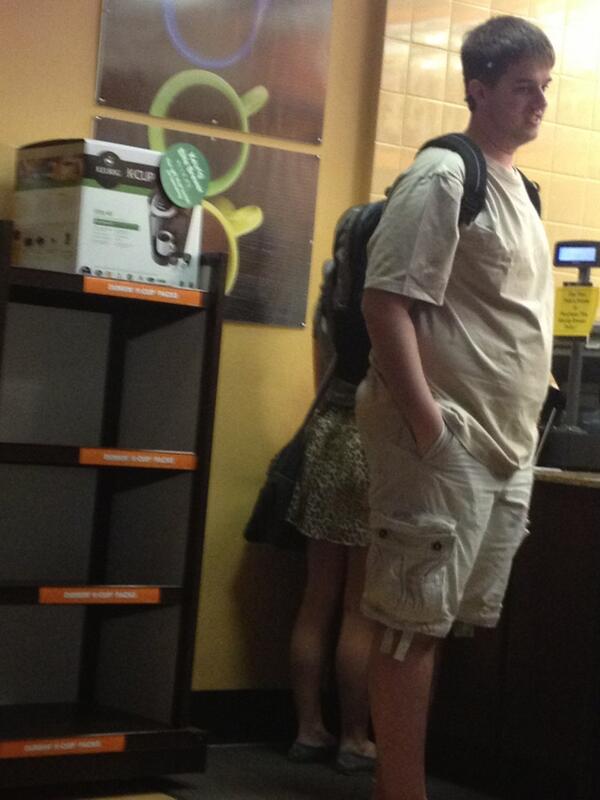 HiHi_KyKy's tweet image. All khaki everything. #gdiproblems